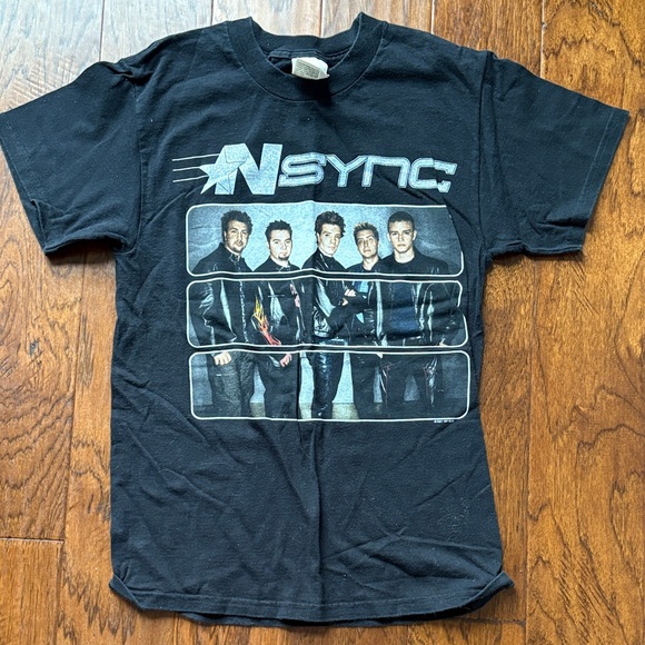 NSYNC Tops - NSYNC Black Graphic 2001 tour T-Shirt size small